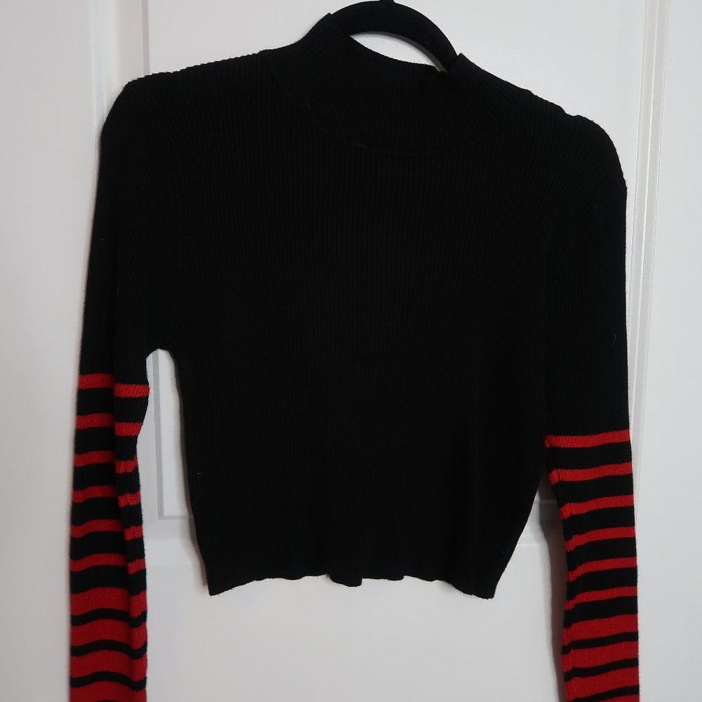 Black Cropped Mock Neck